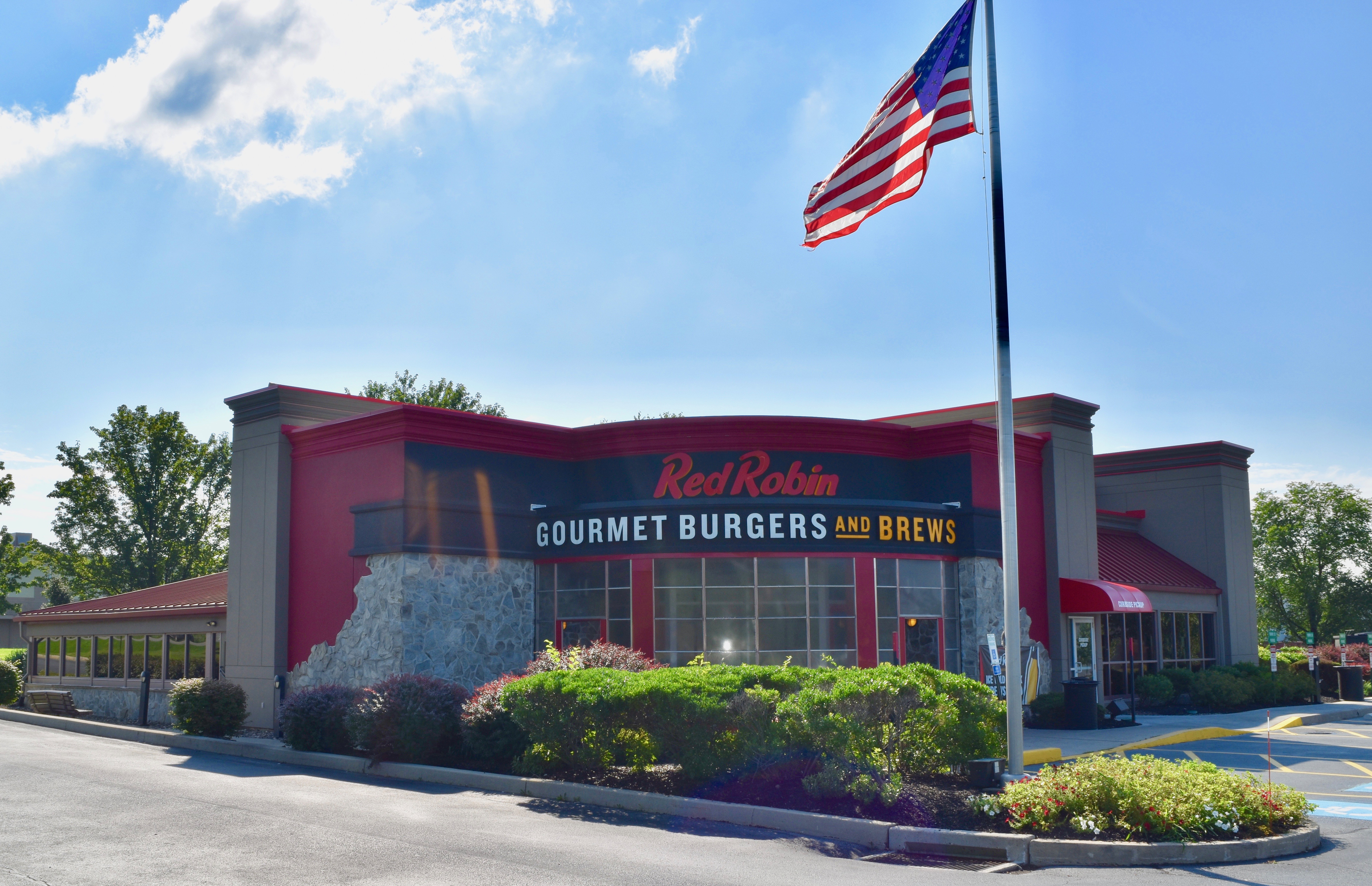 Image of exterior front entrance to the Hershey, PA Red Robin